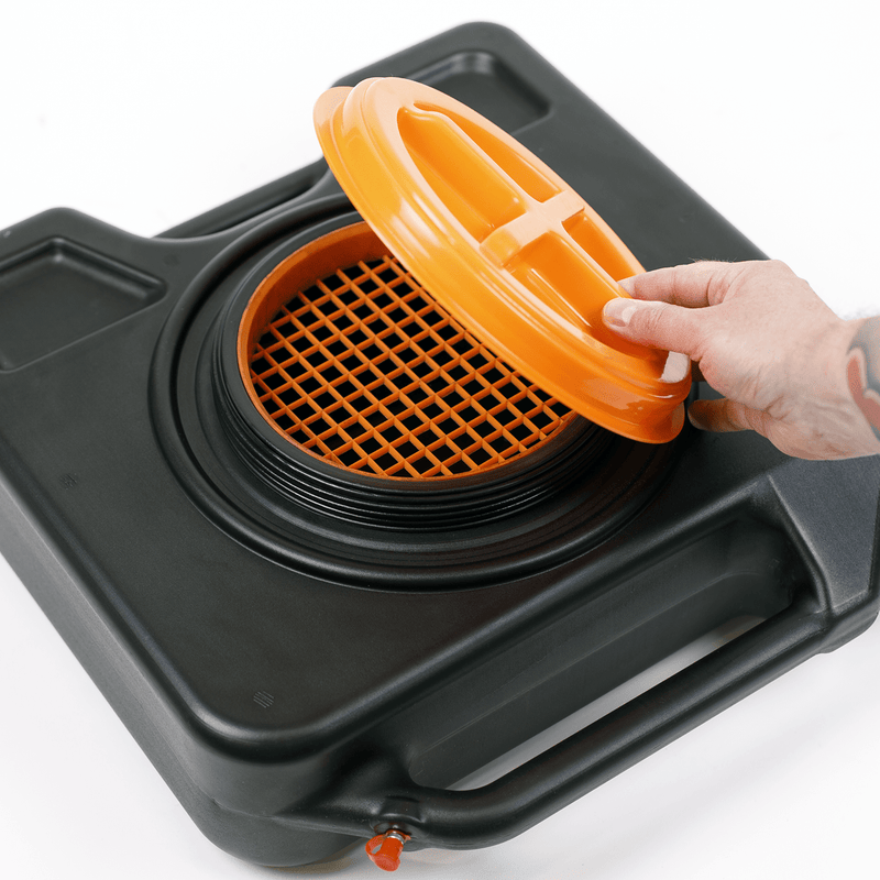 Sealey Drain Pans 15L Oil/Fluid Drain Pan & Recycling Container - Wheeled-DRP44 5054630206542 DRP44 - Buy Direct from Spare and Square